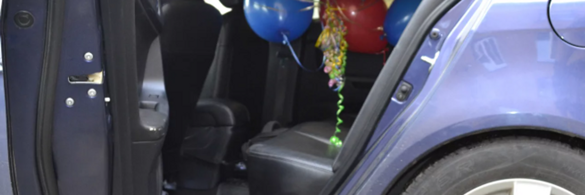 Чи можна залишати кульки у машині? фото