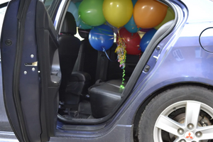 Можно ли оставлять шарики в машине? фото